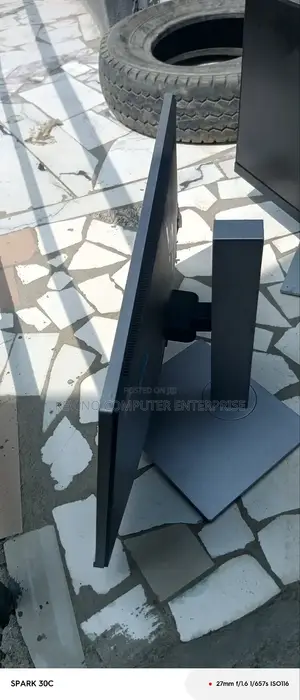 24 Inches Elite Display