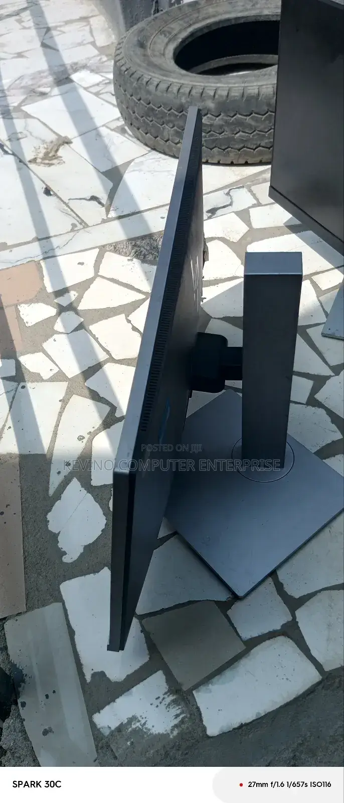 24 Inches Elite Display