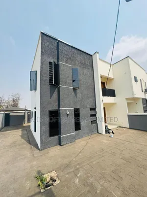 3bdrm Duplex in Carlton Gate Estate, Akobo for sale
