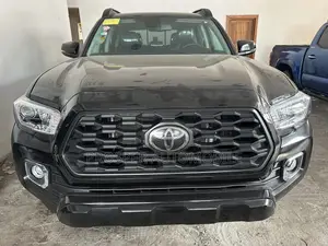Toyota Tacoma SR5 Double Cab 6' Bed V6 AT 2023 Black