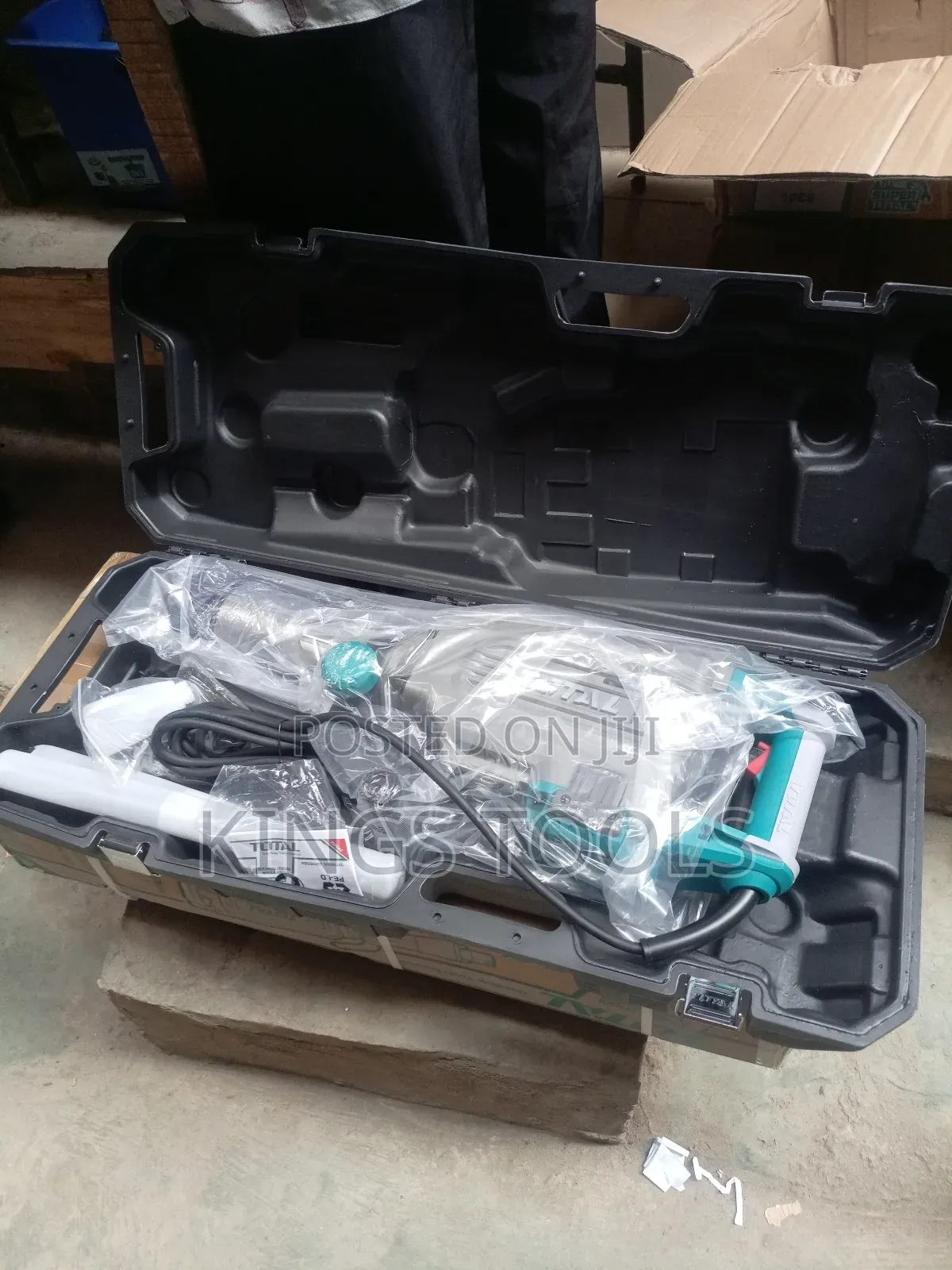Total Demolition Breaker 1700w