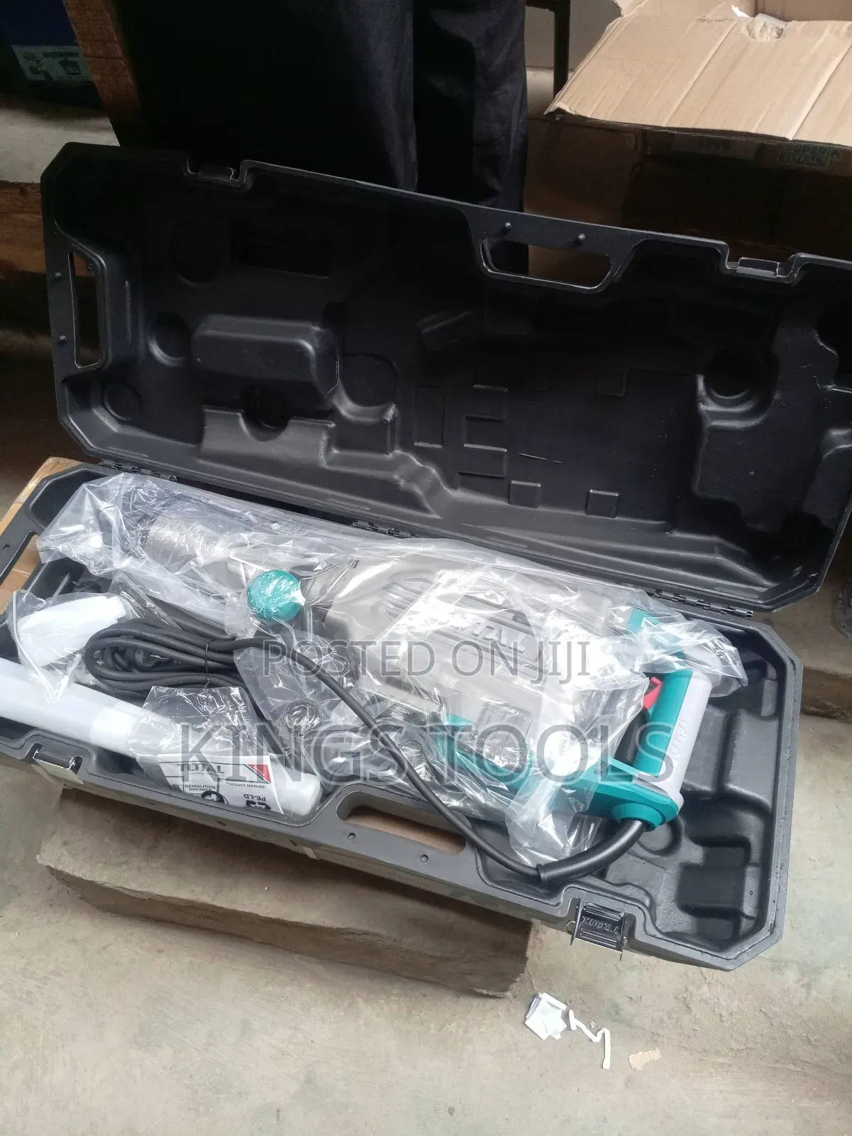 Total Demolition Breaker 1700w
