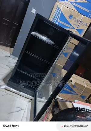 Snowsea Upright Display Cooler 270lkitc