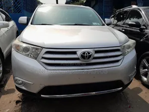 Toyota Highlander Limited 2012 Silver