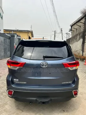 Toyota Highlander Limited Platinum 4dr SUV AWD (3.5L 6cyl 6A) 2015 Blue