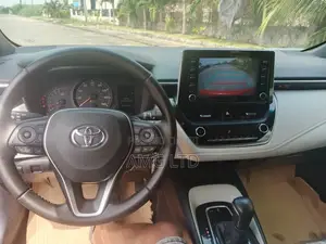Toyota Corolla SE 2020 Red