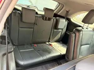 Toyota Highlander XLE 4dr SUV AWD (3.5L 6cyl 6A) 2014 Red