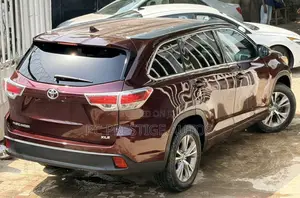 Toyota Highlander XLE 4dr SUV AWD (3.5L 6cyl 6A) 2014 Red
