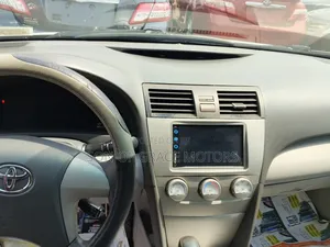 Toyota Camry LE 4dr Sedan (2.5L 4cyl 6AM) 2010 Silver