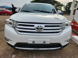 Toyota Highlander Limited 2011 White