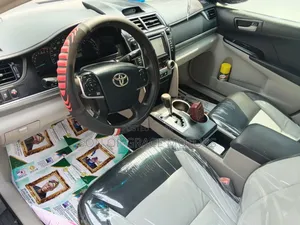 Toyota Camry LE 4dr Sedan (2.5L 4cyl 6A) 2012 Gray