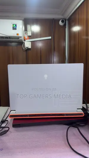 Laptop Alienware X15 r2 32GB Intel Core i9 SSD 2T