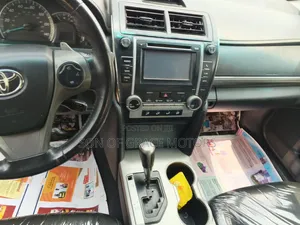 Toyota Camry SE 4dr Sedan (3.5L 6cyl 6A) 2014 Silver