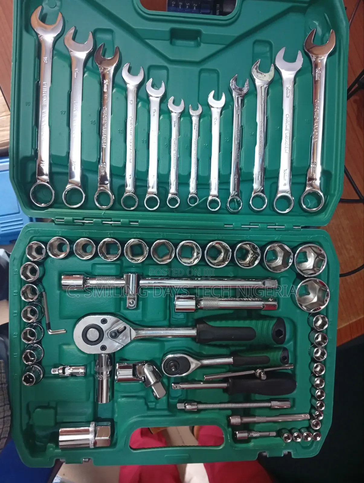 61 Pieces Set Tools Box