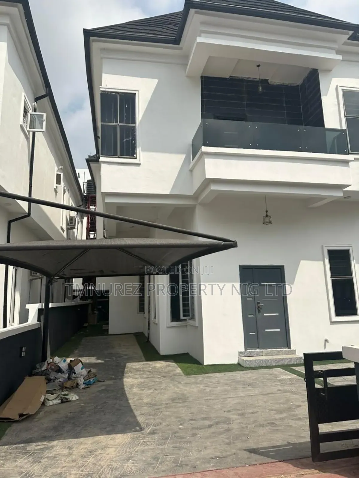 Studio Apartment in Chevron for rent