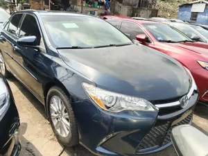 Toyota Camry LE 4dr Sedan (2.5L 4cyl 6A) 2017 Blue
