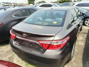 Toyota Camry LE 4dr Sedan (2.5L 4cyl 6A) 2017 Brown