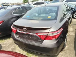 Toyota Camry LE 4dr Sedan (2.5L 4cyl 6A) 2017 Brown