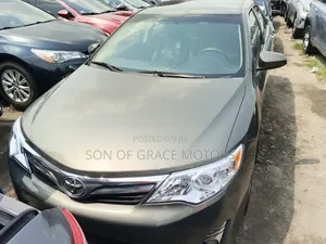 Toyota Camry LE 4dr Sedan (2.5L 4cyl 6A) 2013 Green