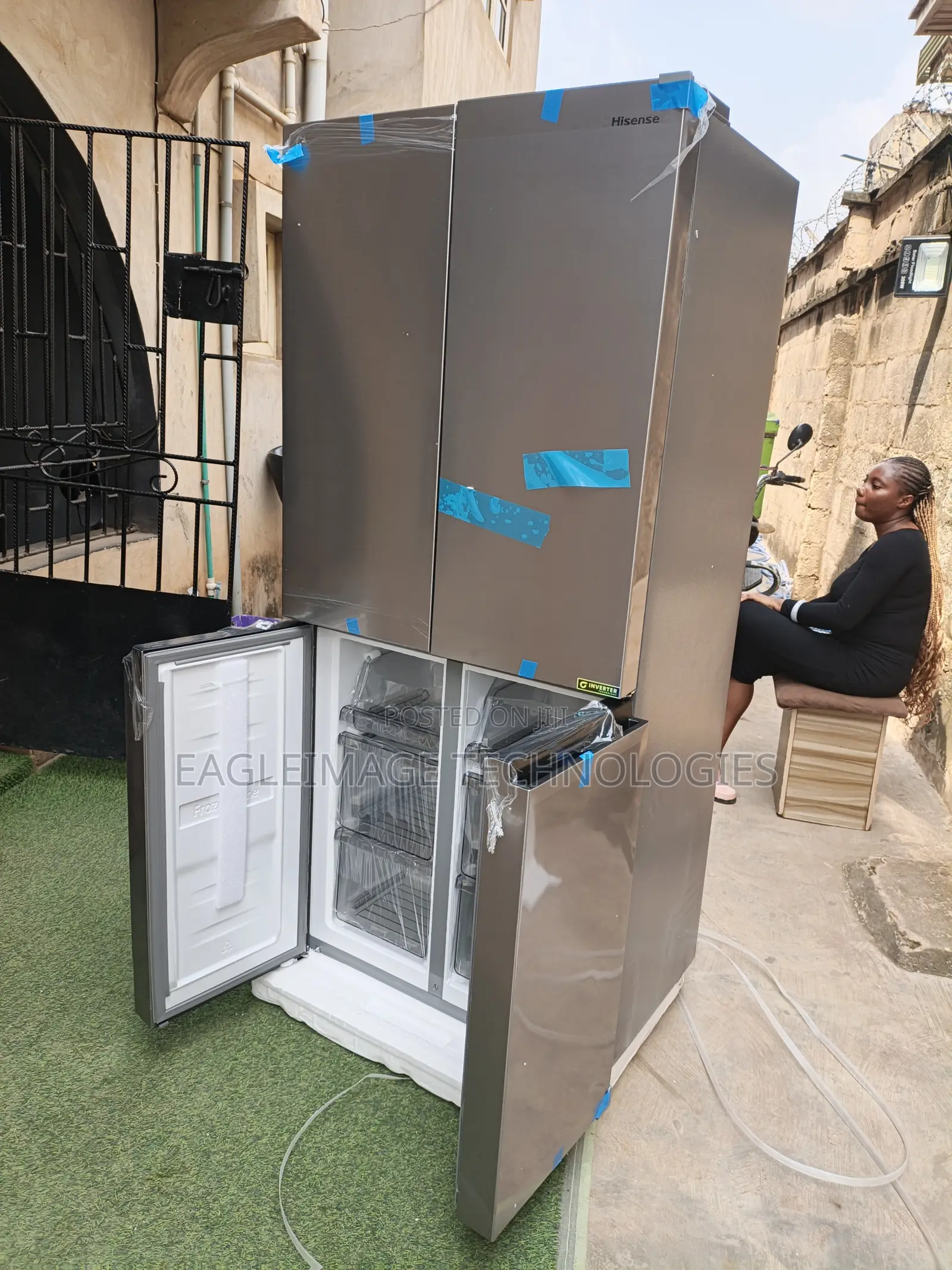 Hisense 392-Litre Side-by-Side Fridge - Ref 54wc