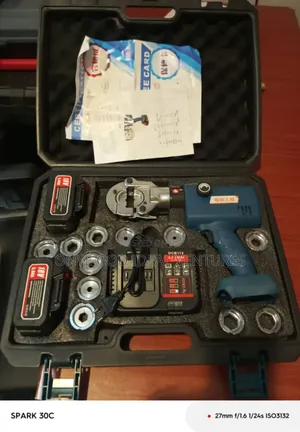 Battery-Powered Electric Hydraulic Crimping Tool Kit.