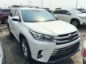 Toyota Highlander Limited 2019 White