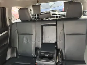 Toyota Highlander Limited V6 4x2 (3.5L 6cyl 6A) 2016 White