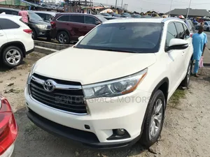 Toyota Highlander Limited V6 4x2 (3.5L 6cyl 6A) 2016 White