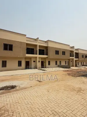 4bdrm Duplex in Apo District for sale