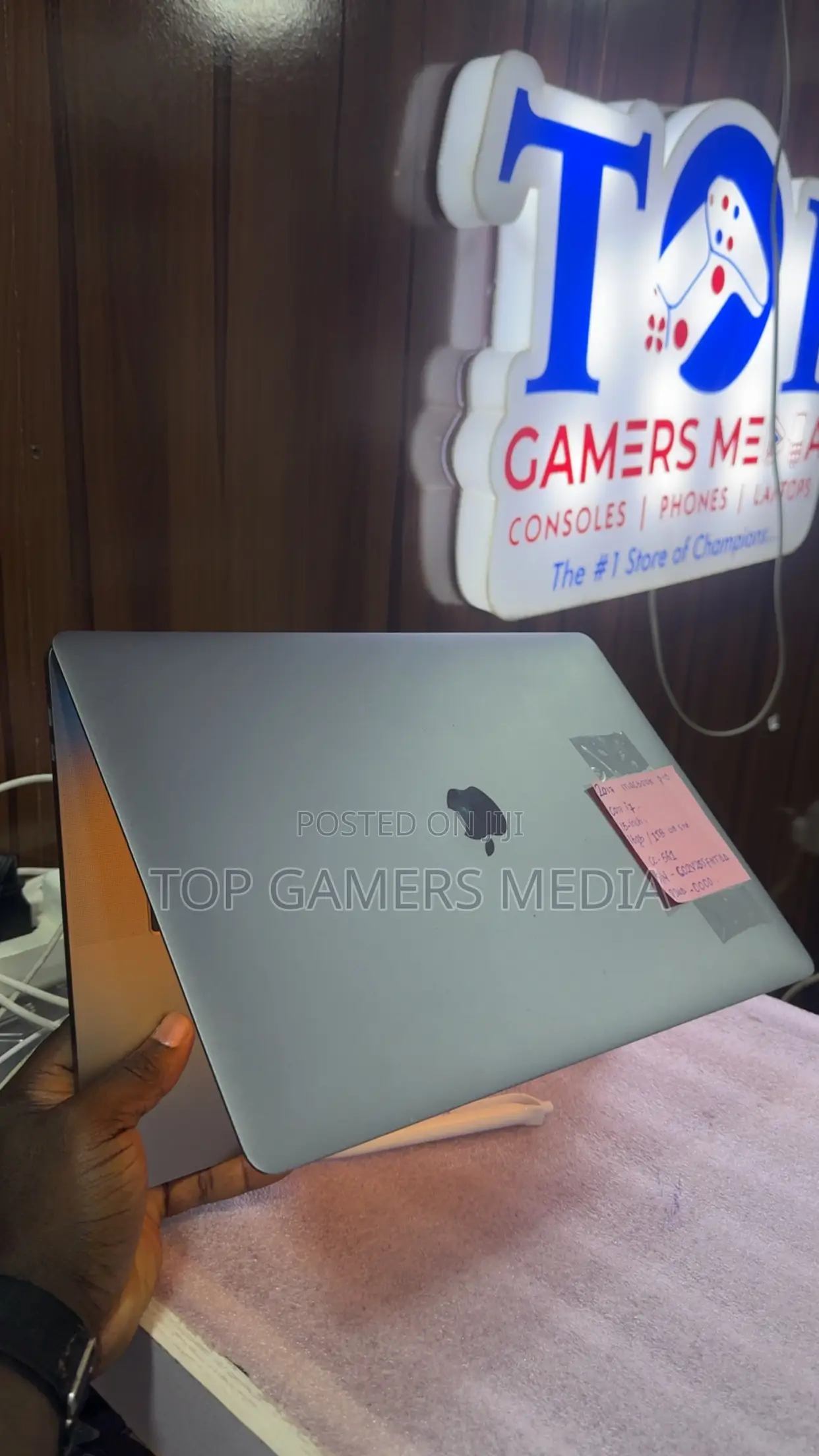 Laptop Apple MacBook Pro 2017 16GB Intel Core I7 SSD 1T