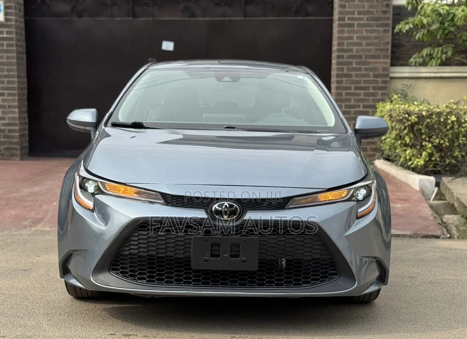 Toyota Corolla LE 2020 Blue