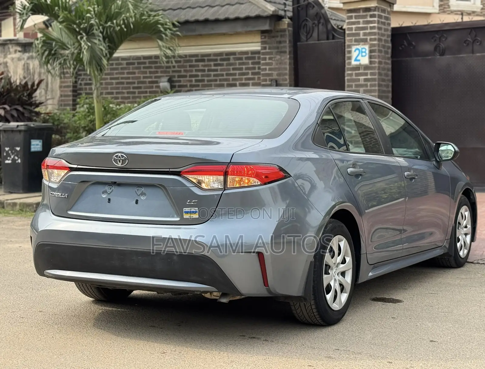 Toyota Corolla LE 2020 Blue