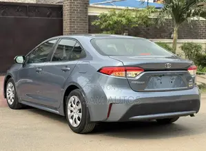 Toyota Corolla LE 2020 Blue
