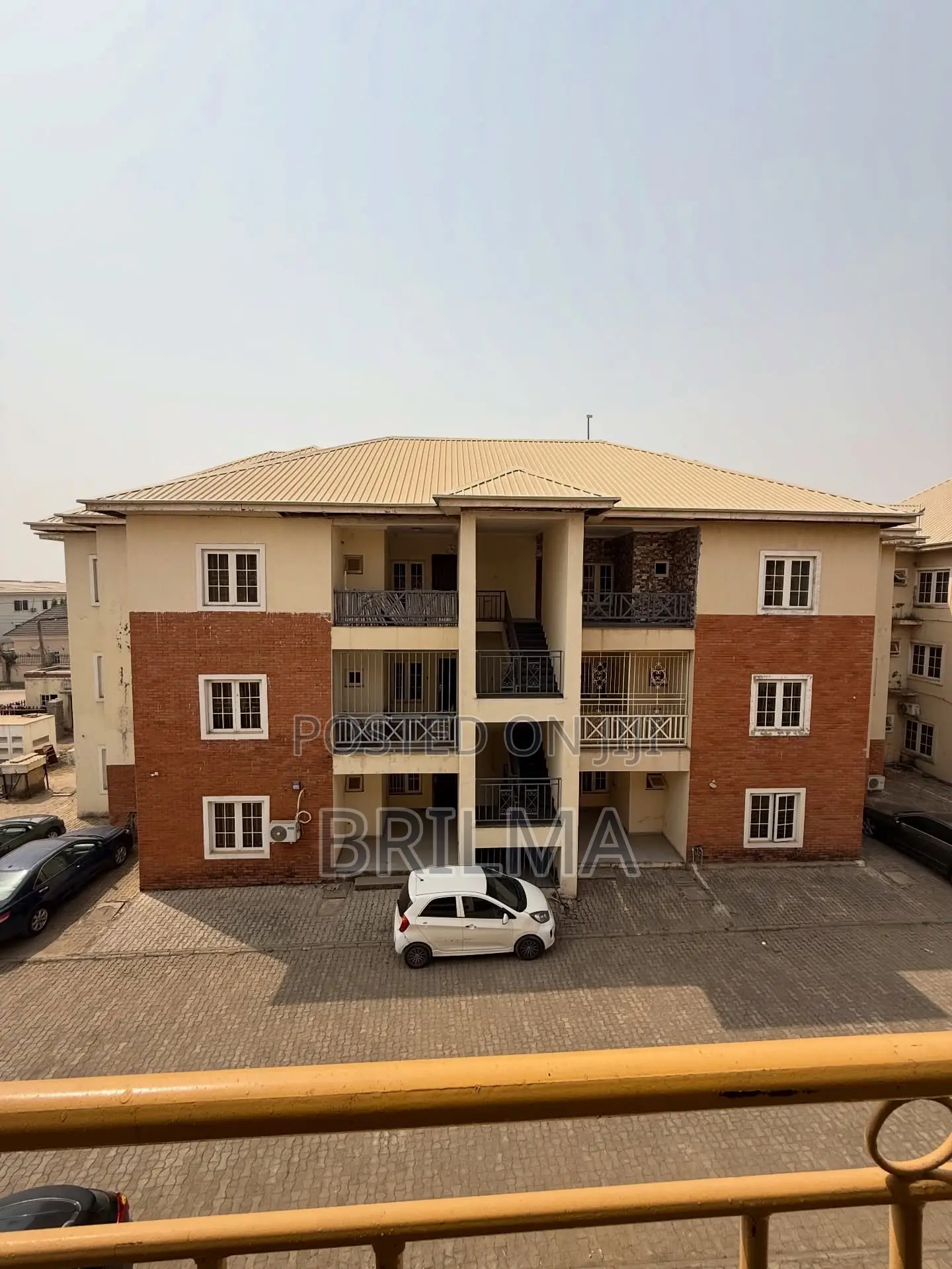 3bedrooms Flat With Bq