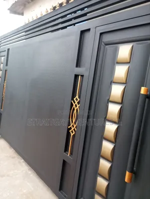 Heavy Chequered Black Rolling Gate