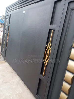 Heavy Chequered Black Rolling Gate