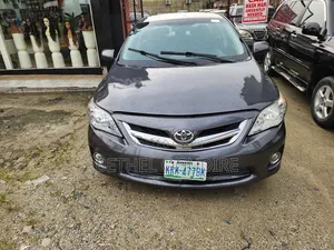 Toyota Corolla LE 4dr Sedan (1.8L 4cyl 4A) 2010 Gray