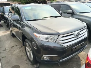 Toyota Highlander Limited 3.5l 4WD 2013 Gray