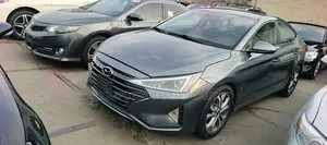 Hyundai Elantra SE Sedan FWD (1.8L 4cyl 6A) 2016 Gray