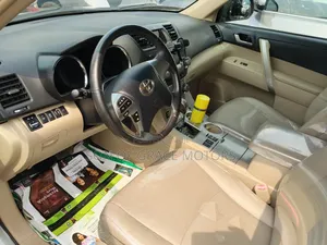Toyota Highlander Limited 2012 Green
