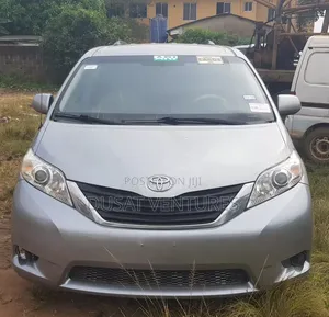 Toyota Sienna LE 7 Passenger Mobility 2012 Silver