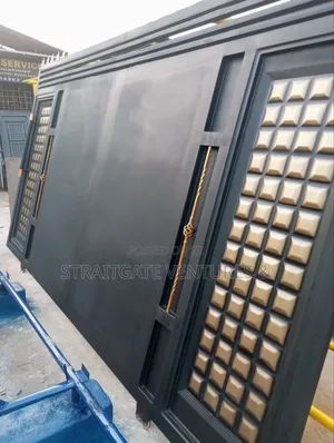 Heavy Plain Black Rolling Gate