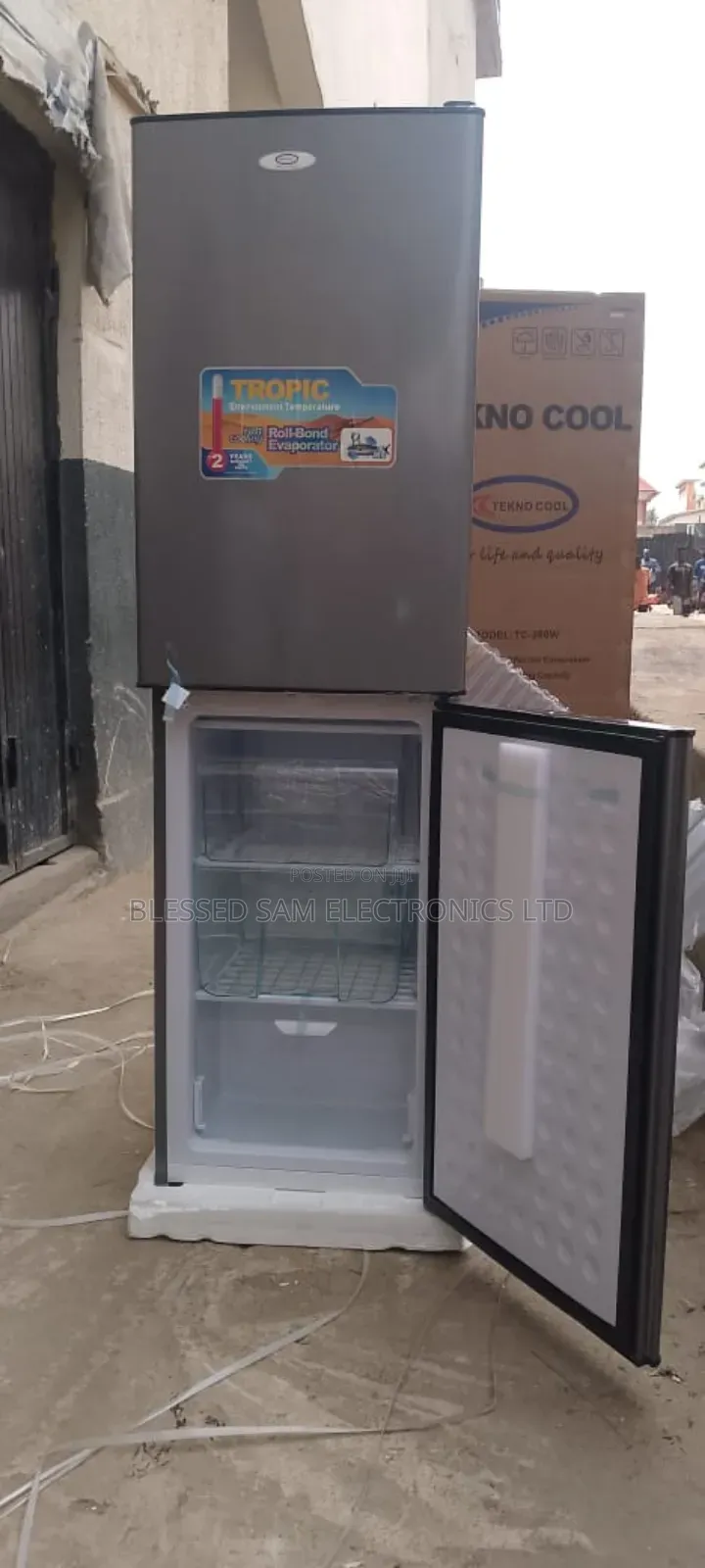 Tekno Cool Refrigerator 250 Litre Double Door Bottom Freezer > 2 Yrs