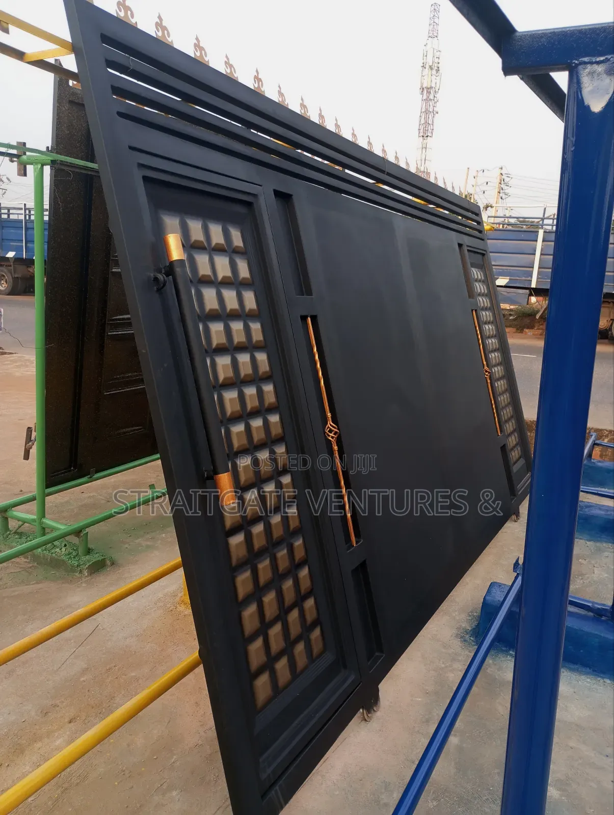 Heavy Plain Black Rolling Gate