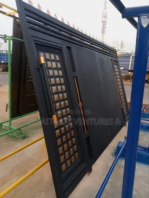 Heavy Plain Black Rolling Gate