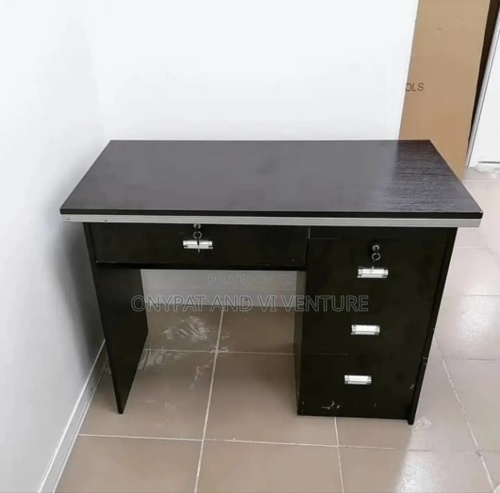 Office Table With 3 Lockers Drawers