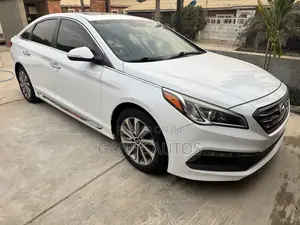 Hyundai Sonata Sport Sedan FWD (2.4L 4cyl 6A) 2016 White