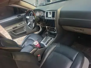 Chrysler 300C 2010 Black