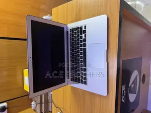 Laptop Apple MacBook 2011 8GB Intel Core I5 SSD 256GB