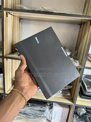 Laptop Dell Latitude 2100 2GB Intel Atom HDD 250GB